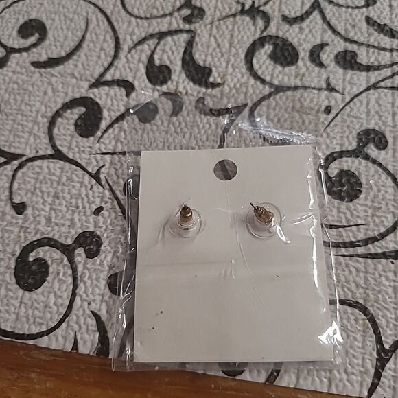 Snowflake Earrings - Picture 2 of 2